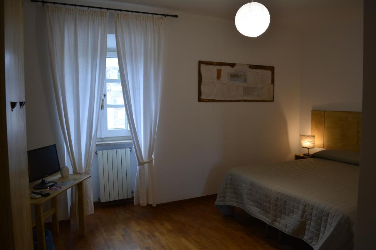 Olaspri Oschiri Bagian luar foto