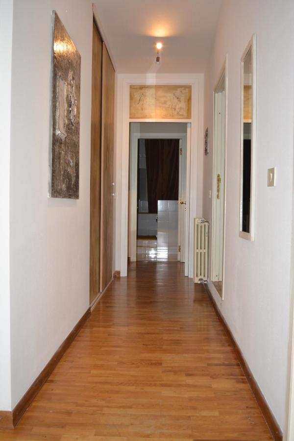 Olaspri Oschiri Bagian luar foto